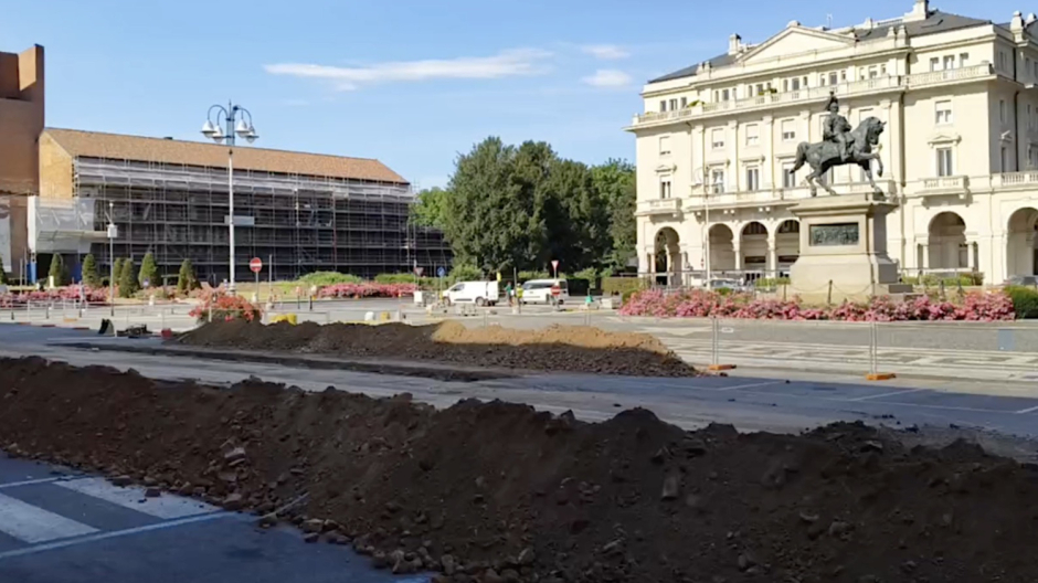 Novara, proseguono i lavori in piazza Martiri in vista della pedonalizzazione